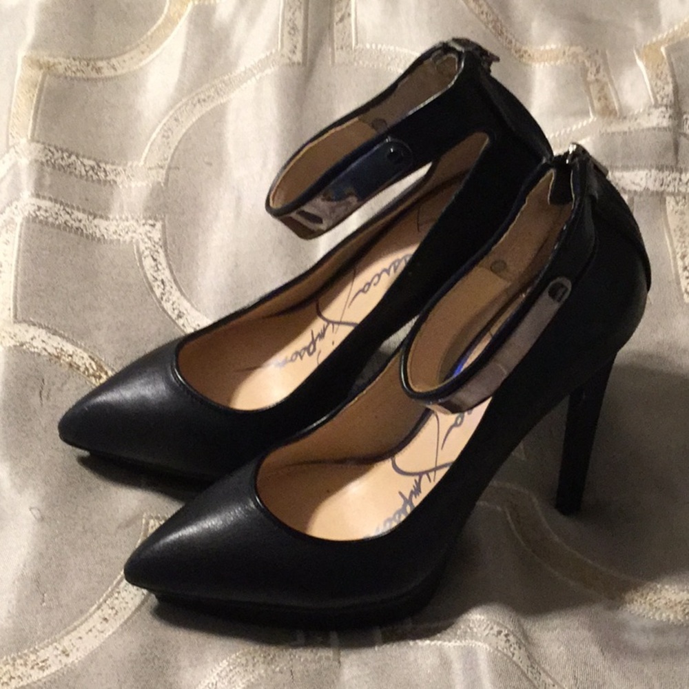 Jessica Simpson Black Leather Heel